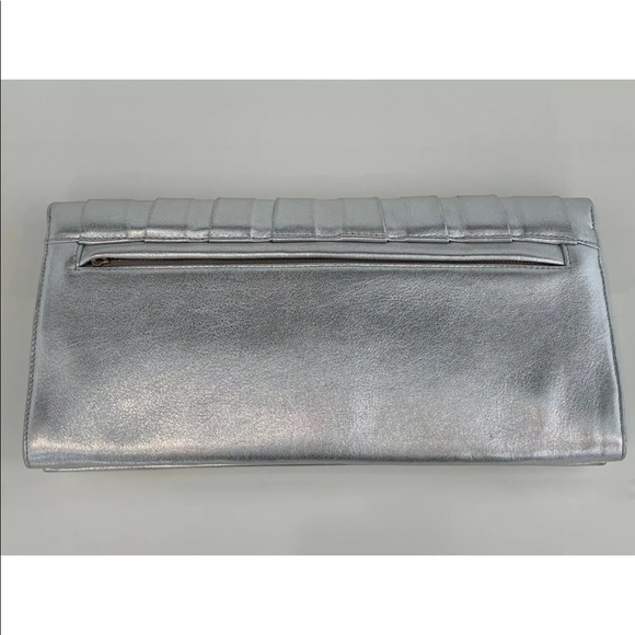 RENE CAOVILLA METALLIC SILVER LEATHER EMBELLISHED CLUTCH - Picture 7 of 13